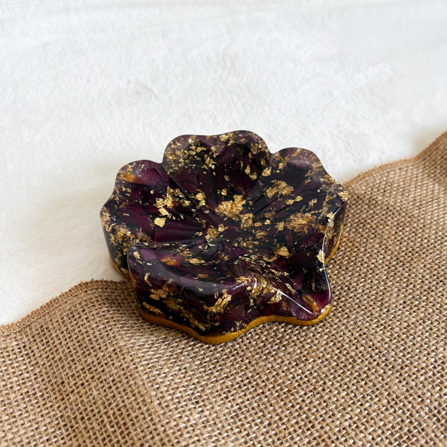 Floral handmade resin soap holder with burgundy rose design