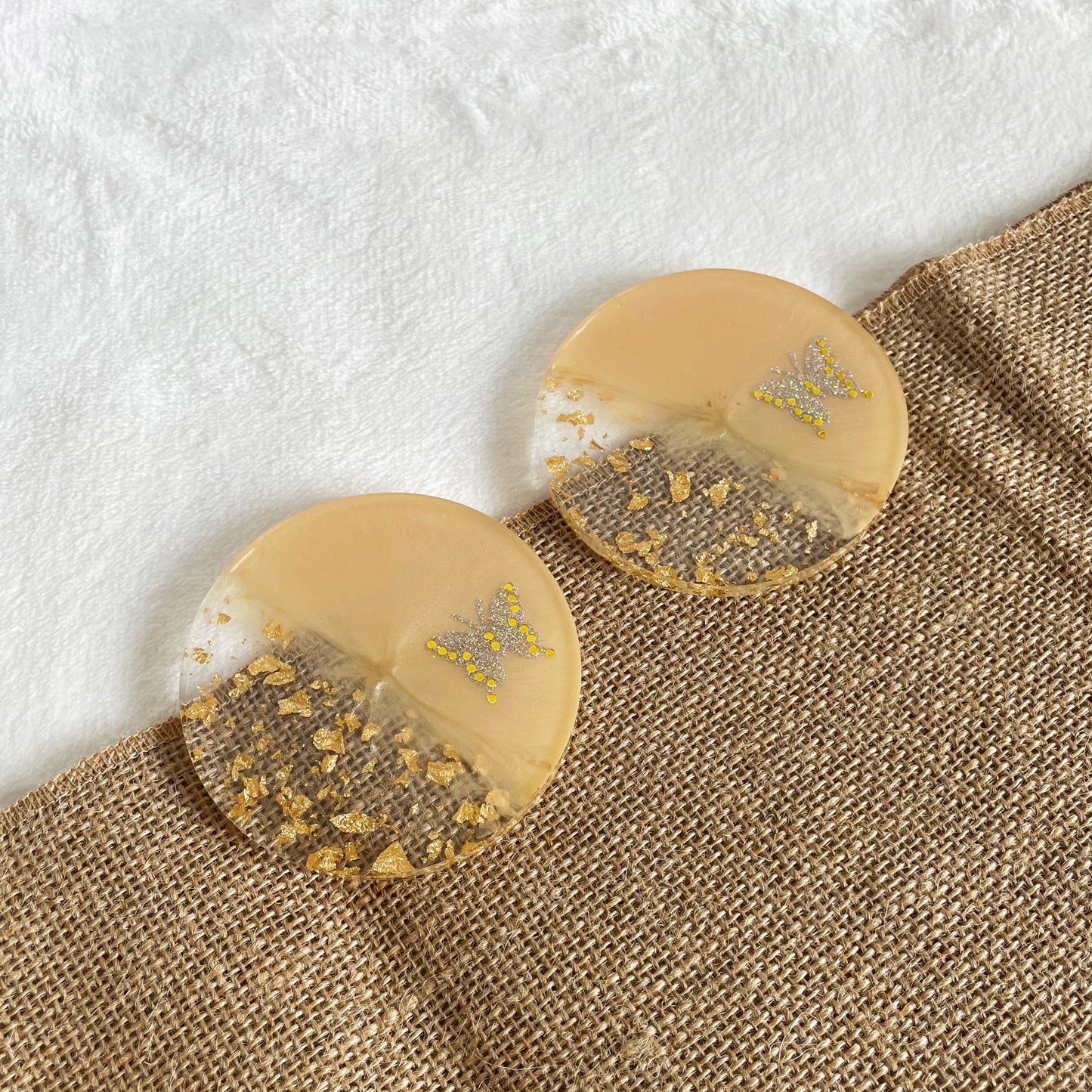 Handmade resin coaster with gold leaf detail, one-of-a-kind home décor piece