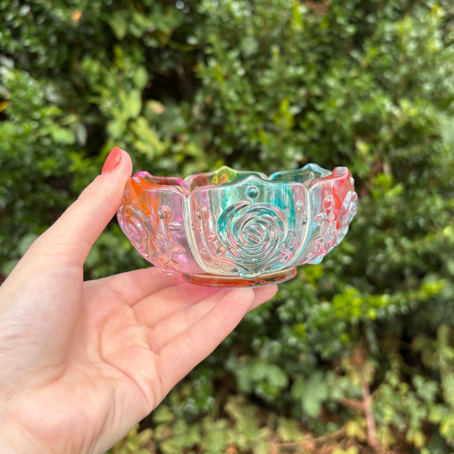 Handmade transparent resin tealight holder with marble pattern