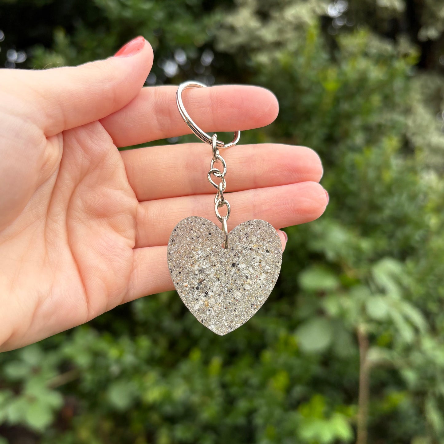 Personalised resin keepsake for pet ashes