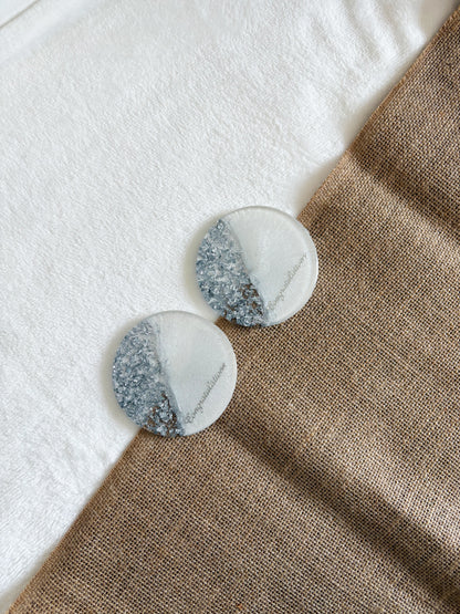 Elegant silver flake resin drink coaster, modern handmade table décor gift idea