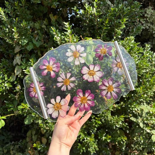 Handmade floral resin tray with real flowers, decorative home décor accessory