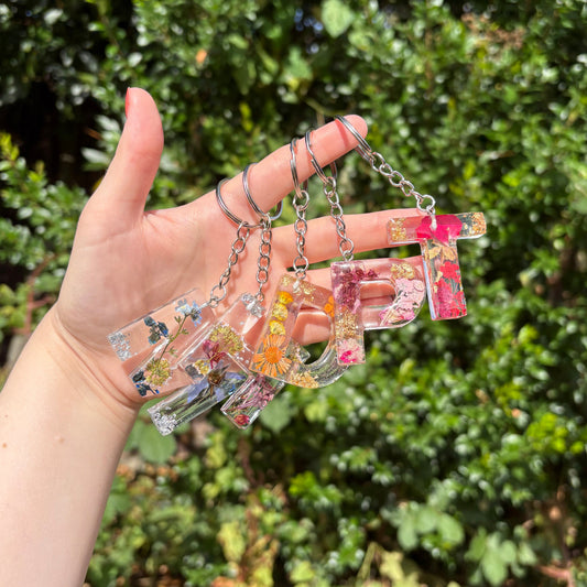 Transparent floral letter handmade resin keyring with real dried flowers